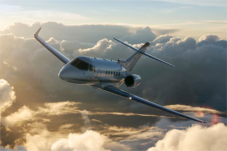 Hawker 900